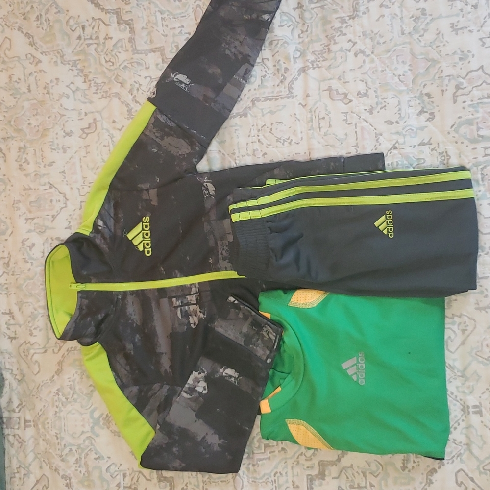 Adidas Boys 4T Track Suit w/Shirt